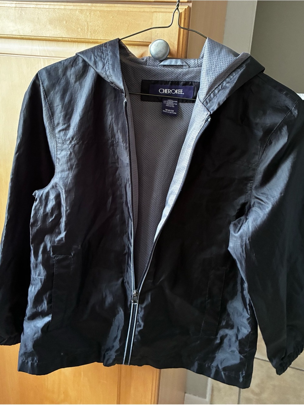 Cherokee boys, lightweight windbreaker with hood size medium8/10